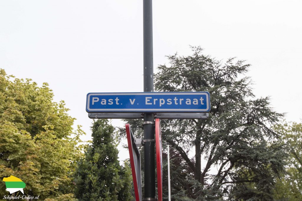 Pastoor van Erp straat straatnaambord