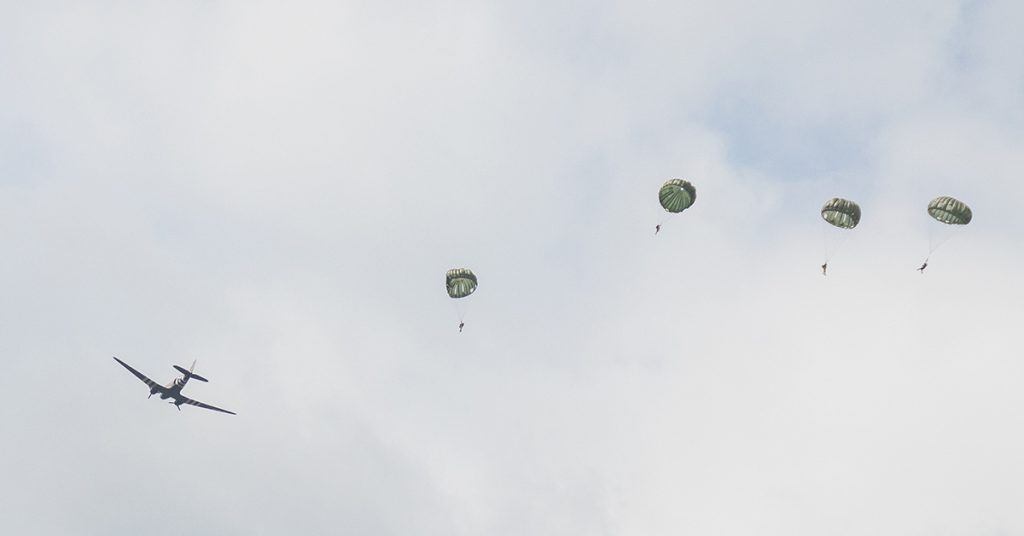 Parachutisten dropzone a
