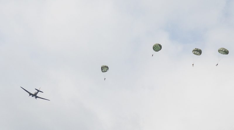 Parachutisten dropzone a